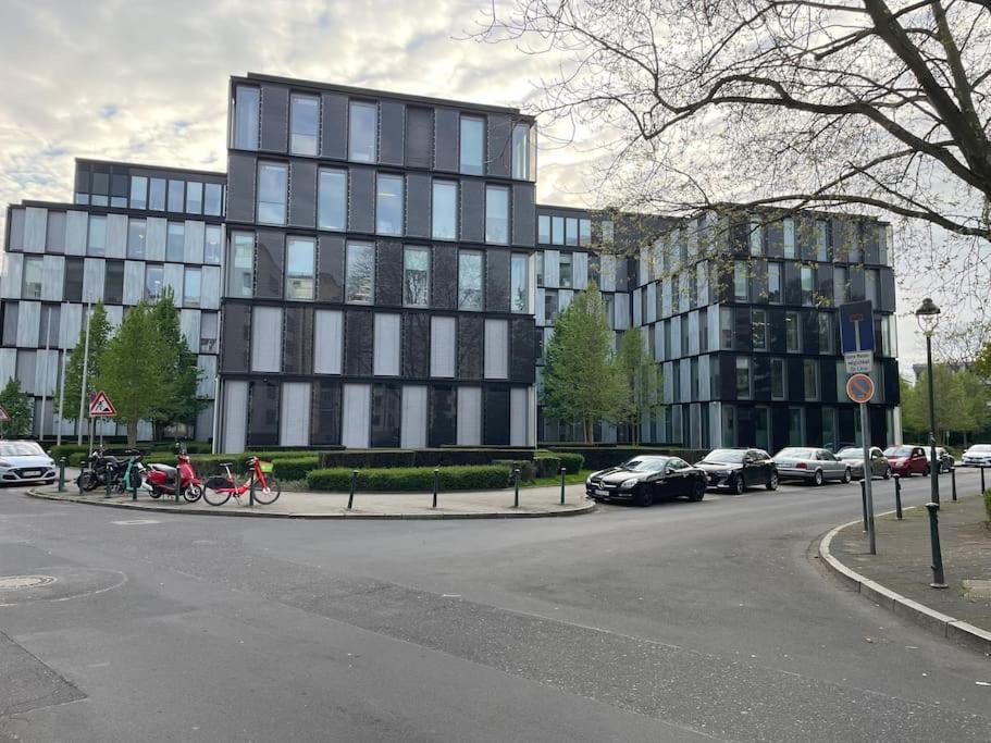 Gemutlich Und Moderne Wohnung In Düsseldorf Exterior foto