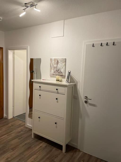 Gemutlich Und Moderne Wohnung In Düsseldorf Exterior foto